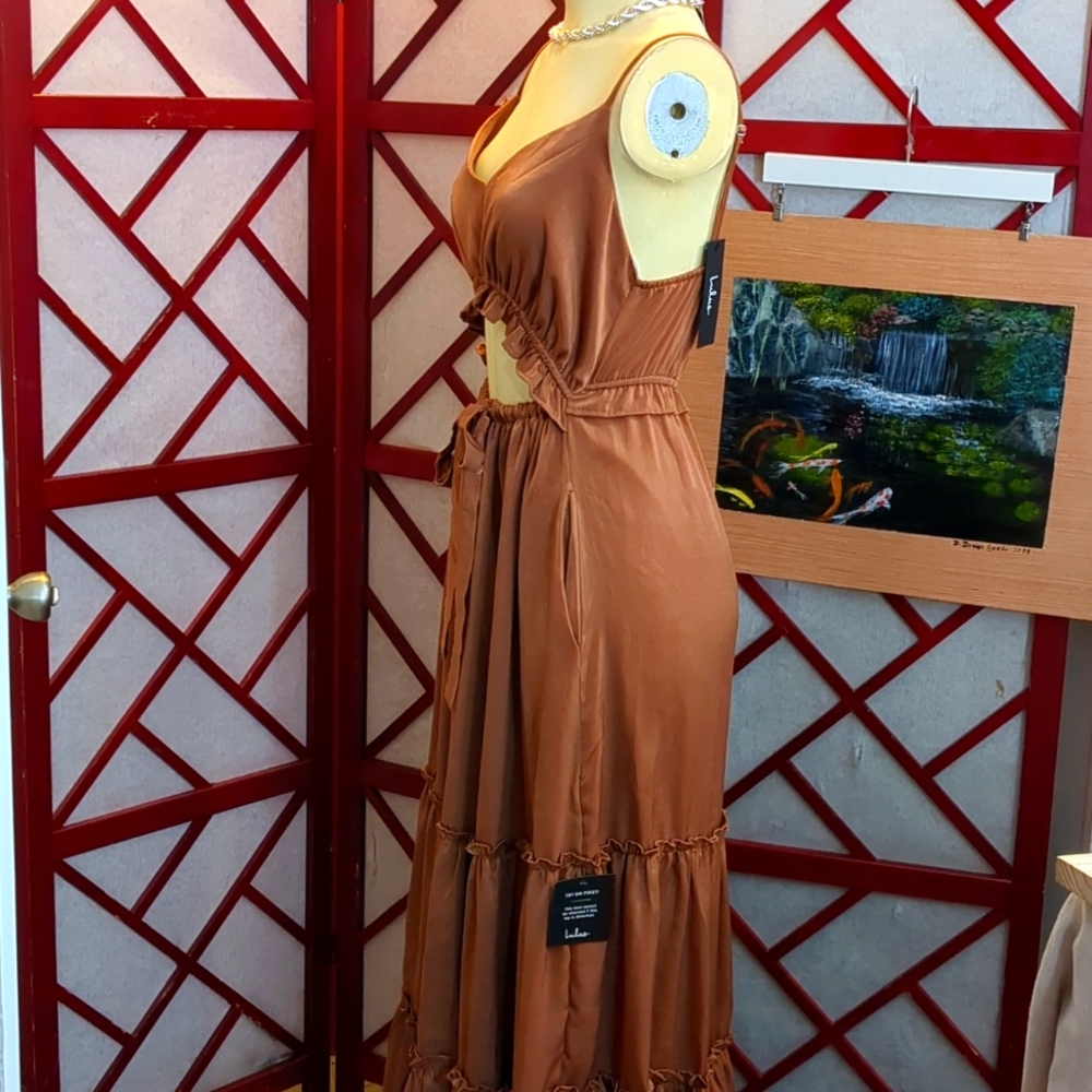 Lulus Cut out Maxi NWT - Picture 3 of 7